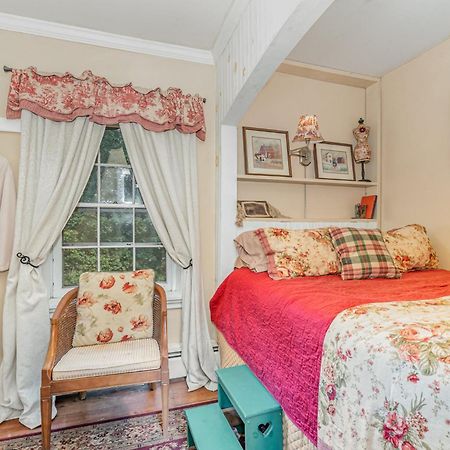 Fallen Tree Farm Bed And Breakfast Carlisle Exterior photo