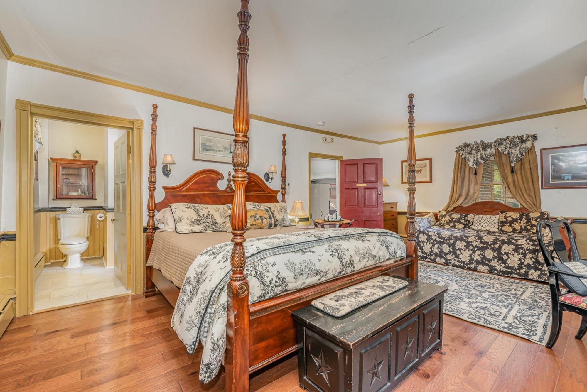 Fallen Tree Farm Bed And Breakfast Carlisle Exterior photo