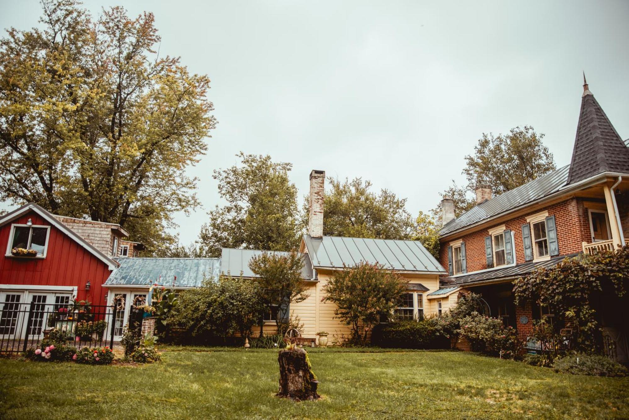 Fallen Tree Farm Bed And Breakfast Carlisle Exterior photo