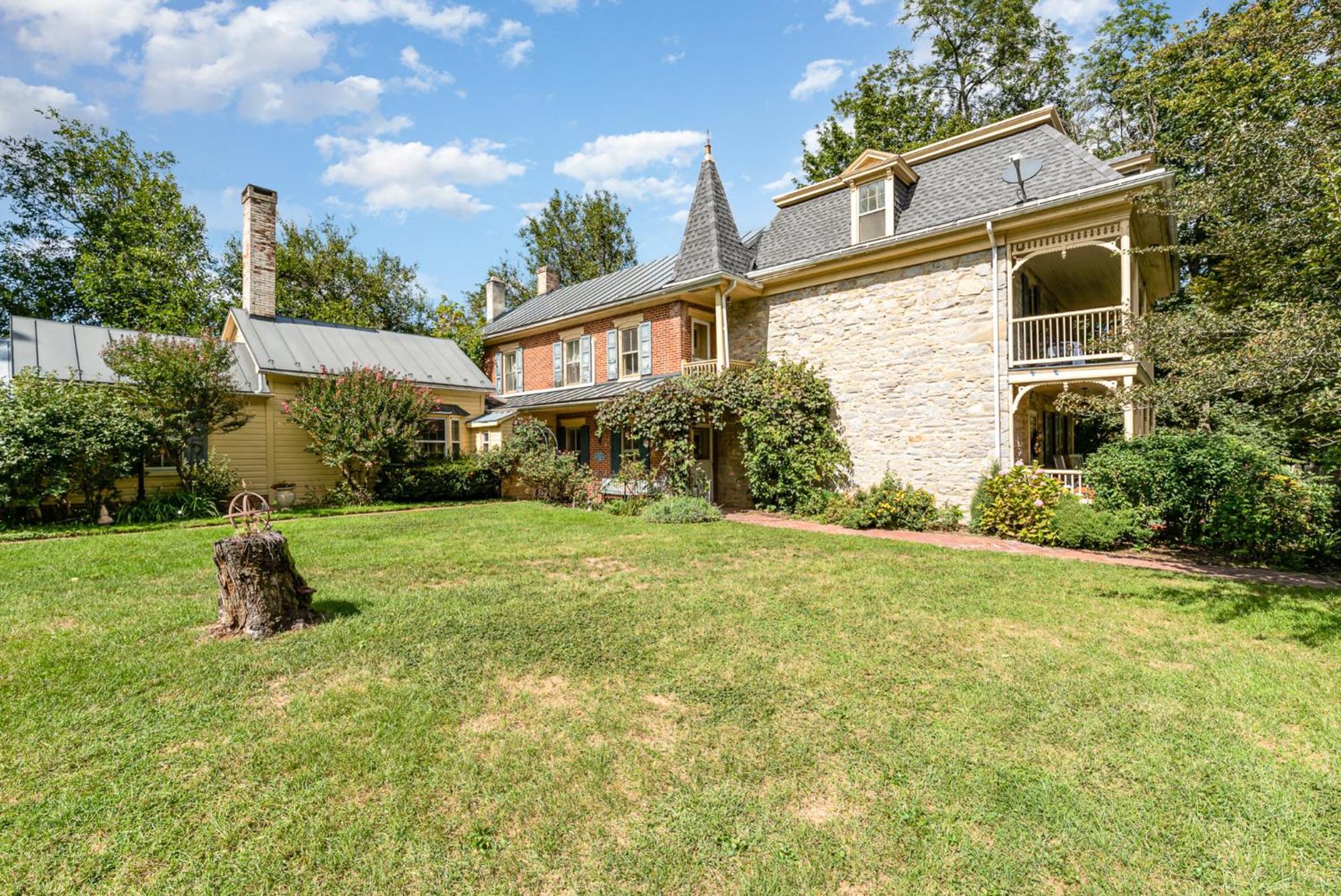 Fallen Tree Farm Bed And Breakfast Carlisle Exterior photo